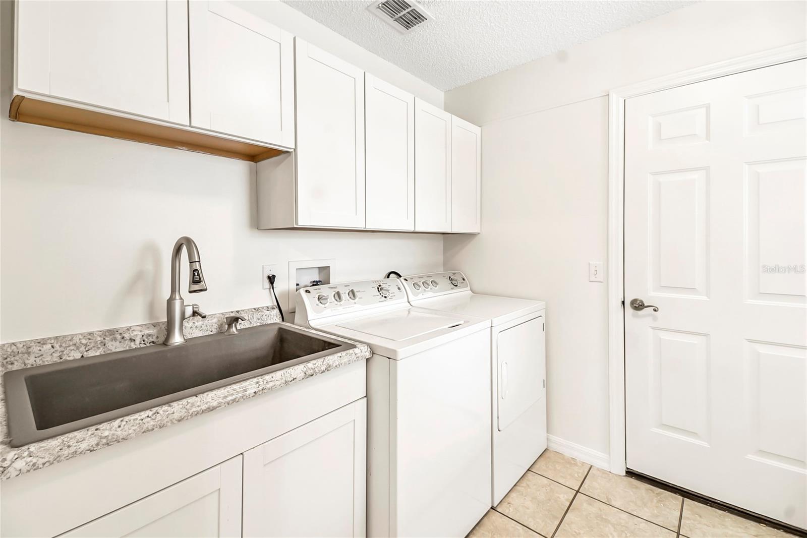 1232 Cabella Circle Property Photo 44