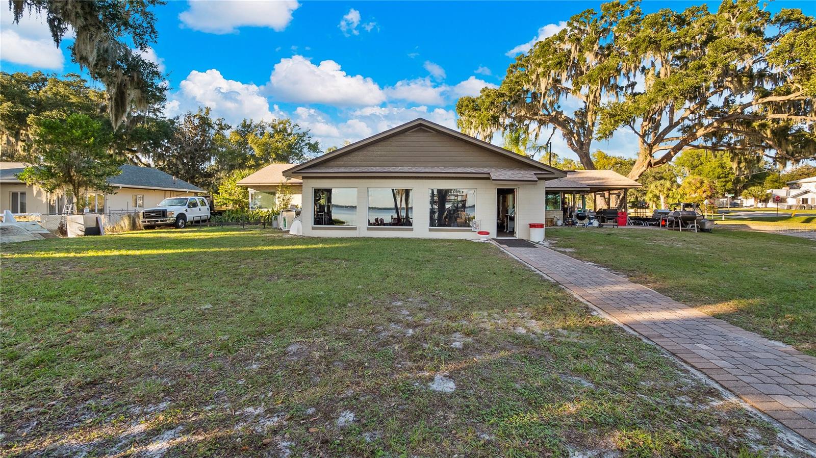1241 W Lakeshore Dr Property Photo 35