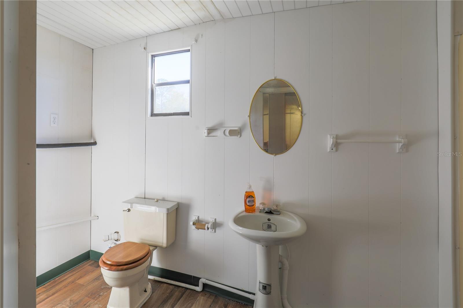 40945 Beach Rd Property Photo 6