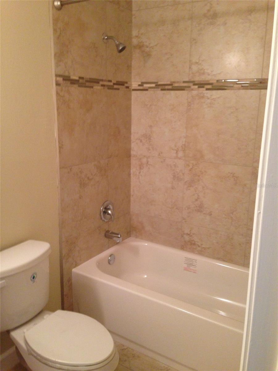 829 E Wildmere Ave Property Photo 10