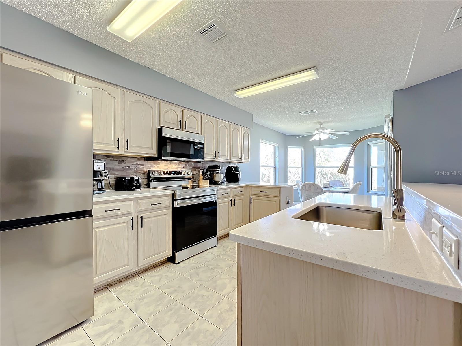 32676 Oak Park Dr Property Photo 6