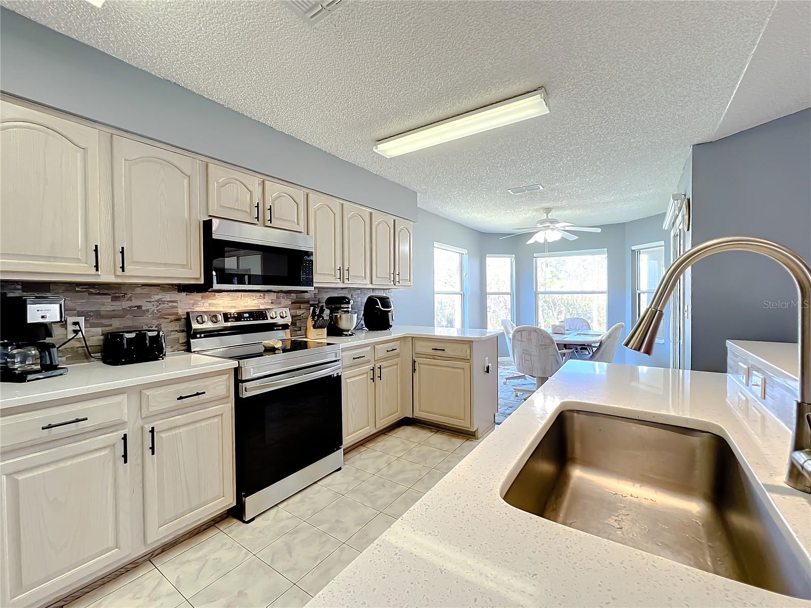 32676 Oak Park Dr Property Photo 8