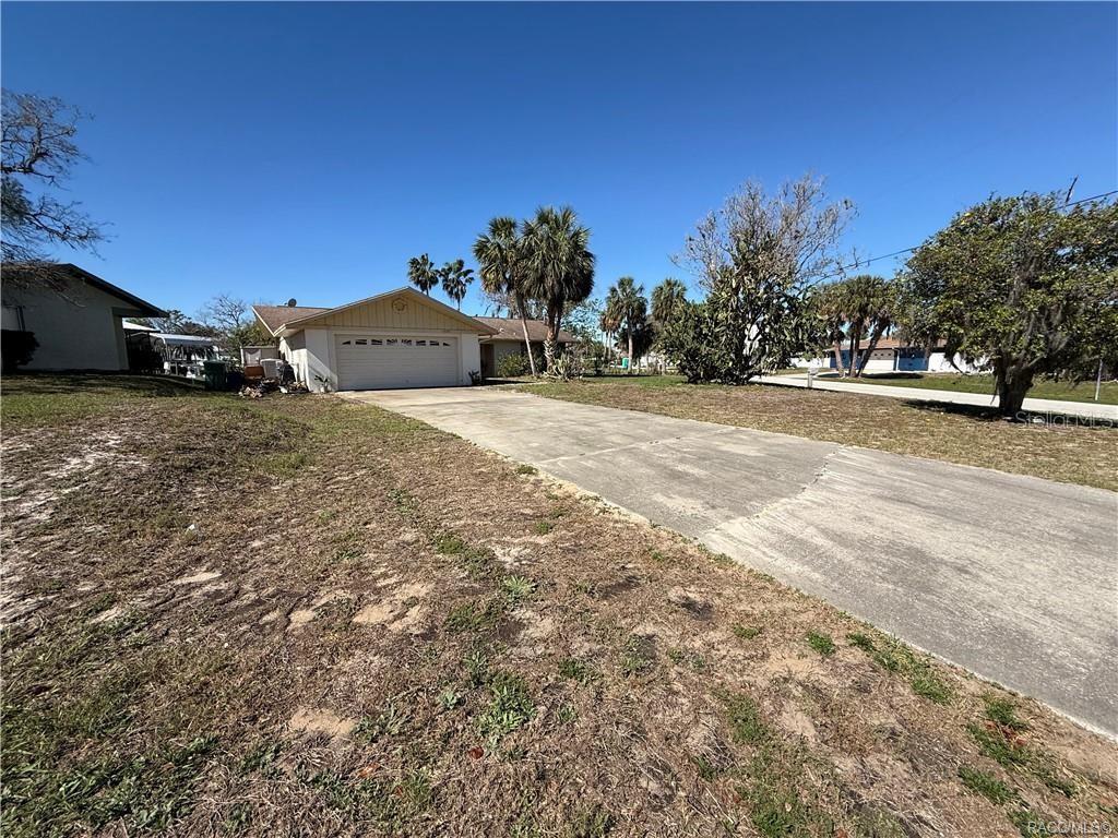 11684 W Sunnybrook Ct Property Photo 25