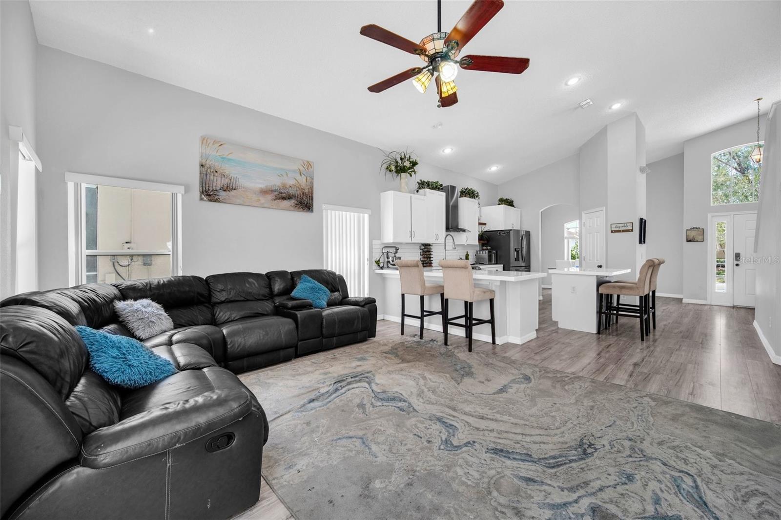 541 Castlemain Cir Property Photo 13