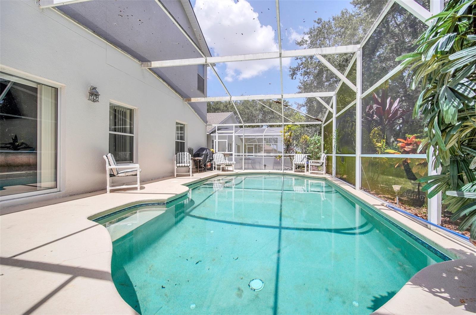 541 Castlemain Cir Property Photo 26
