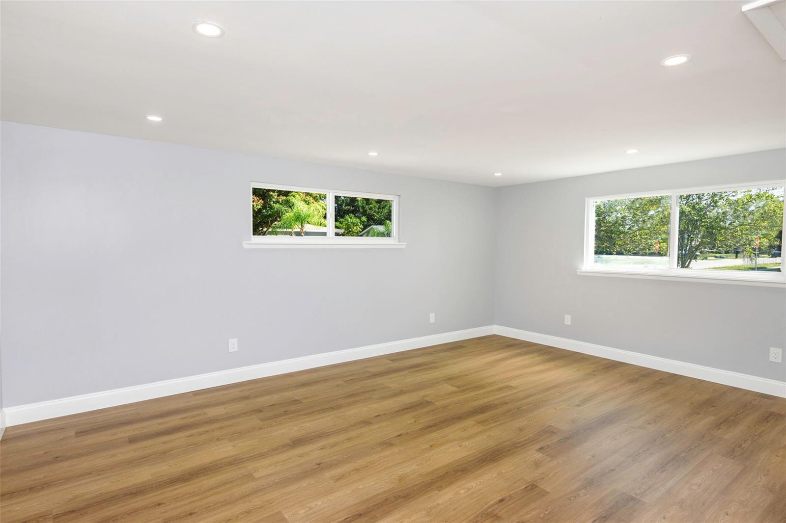 1004 Greenleaf Way Property Photo 11