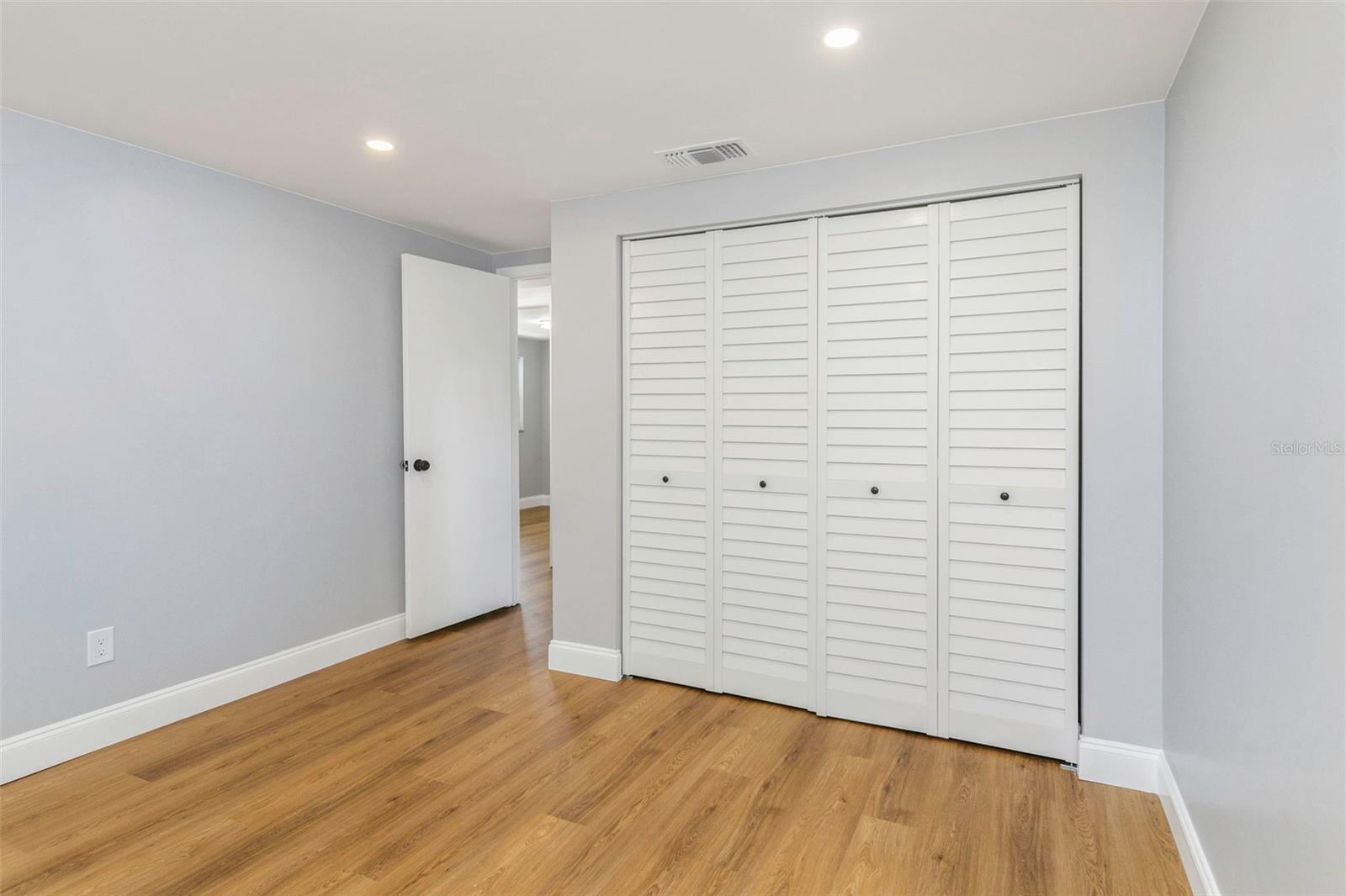 1004 Greenleaf Way Property Photo 26