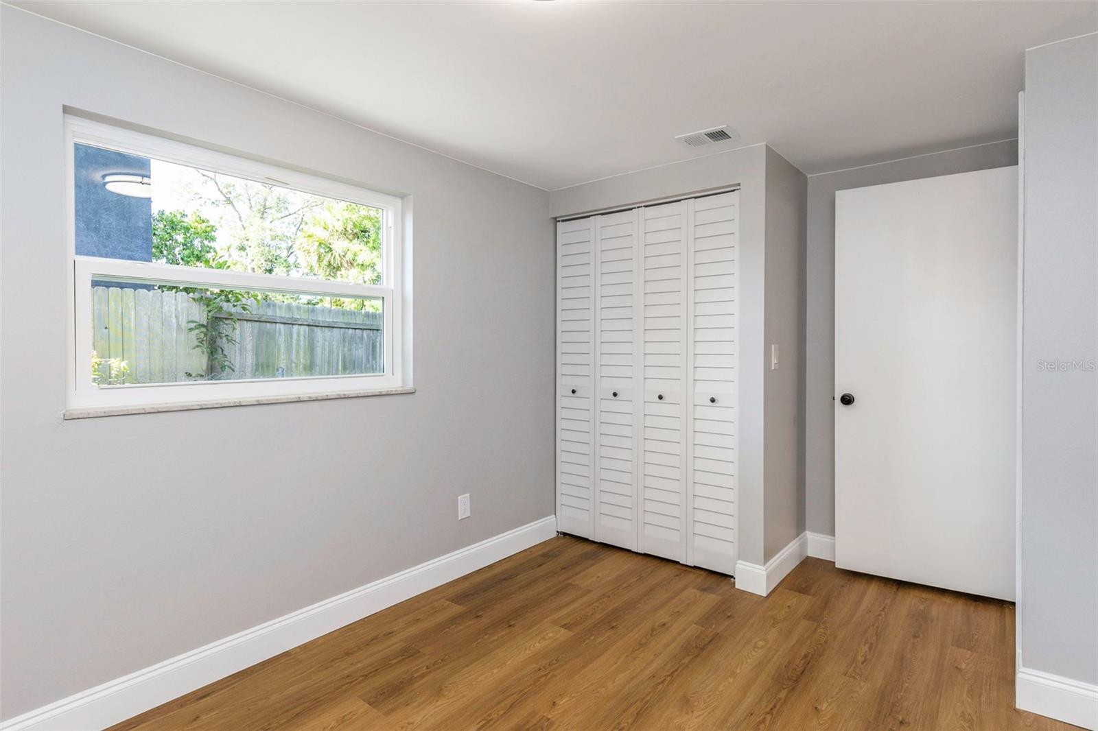 1004 Greenleaf Way Property Photo 27