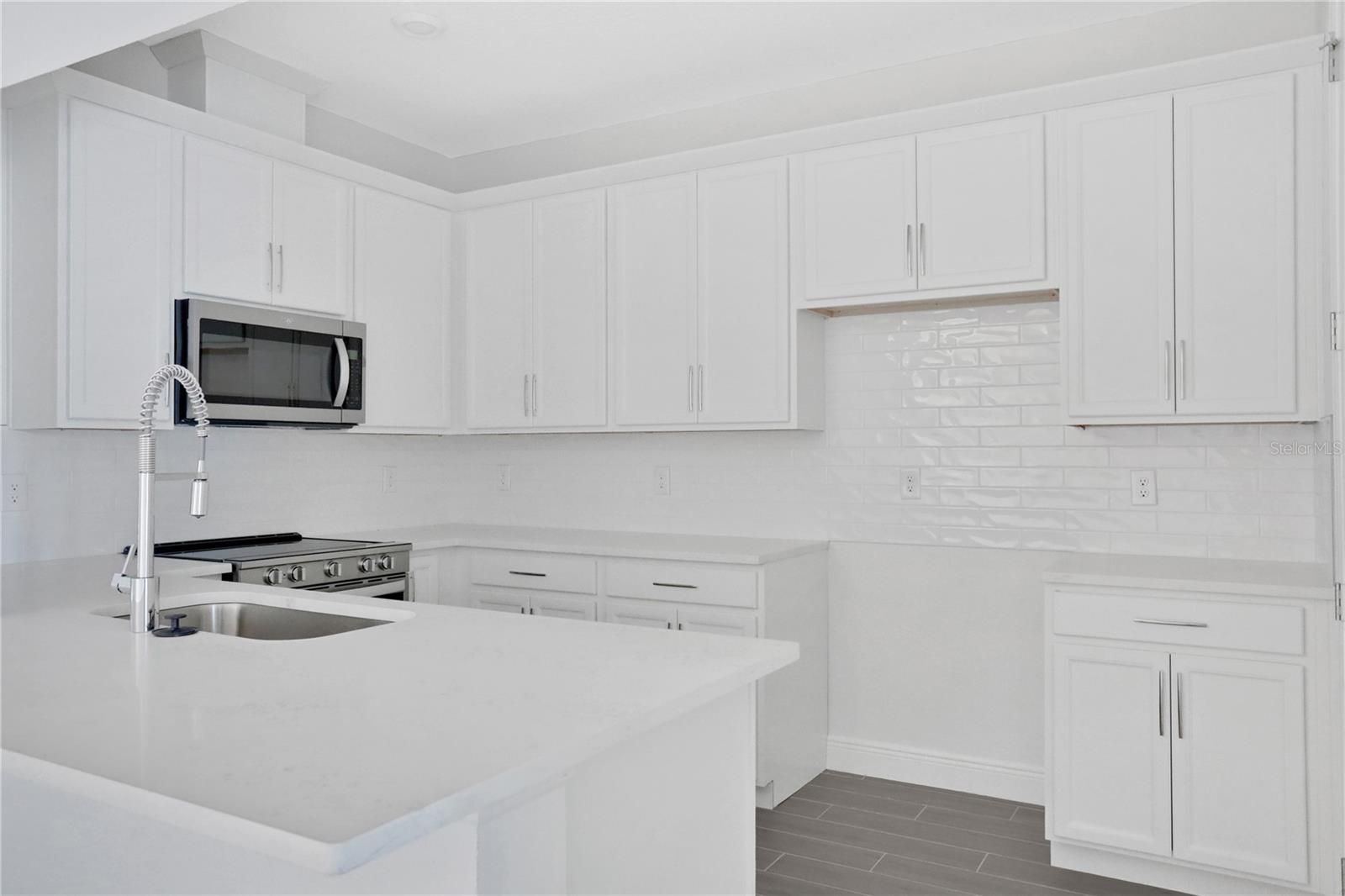 9144 Gulf Haven Dr Property Photo 6