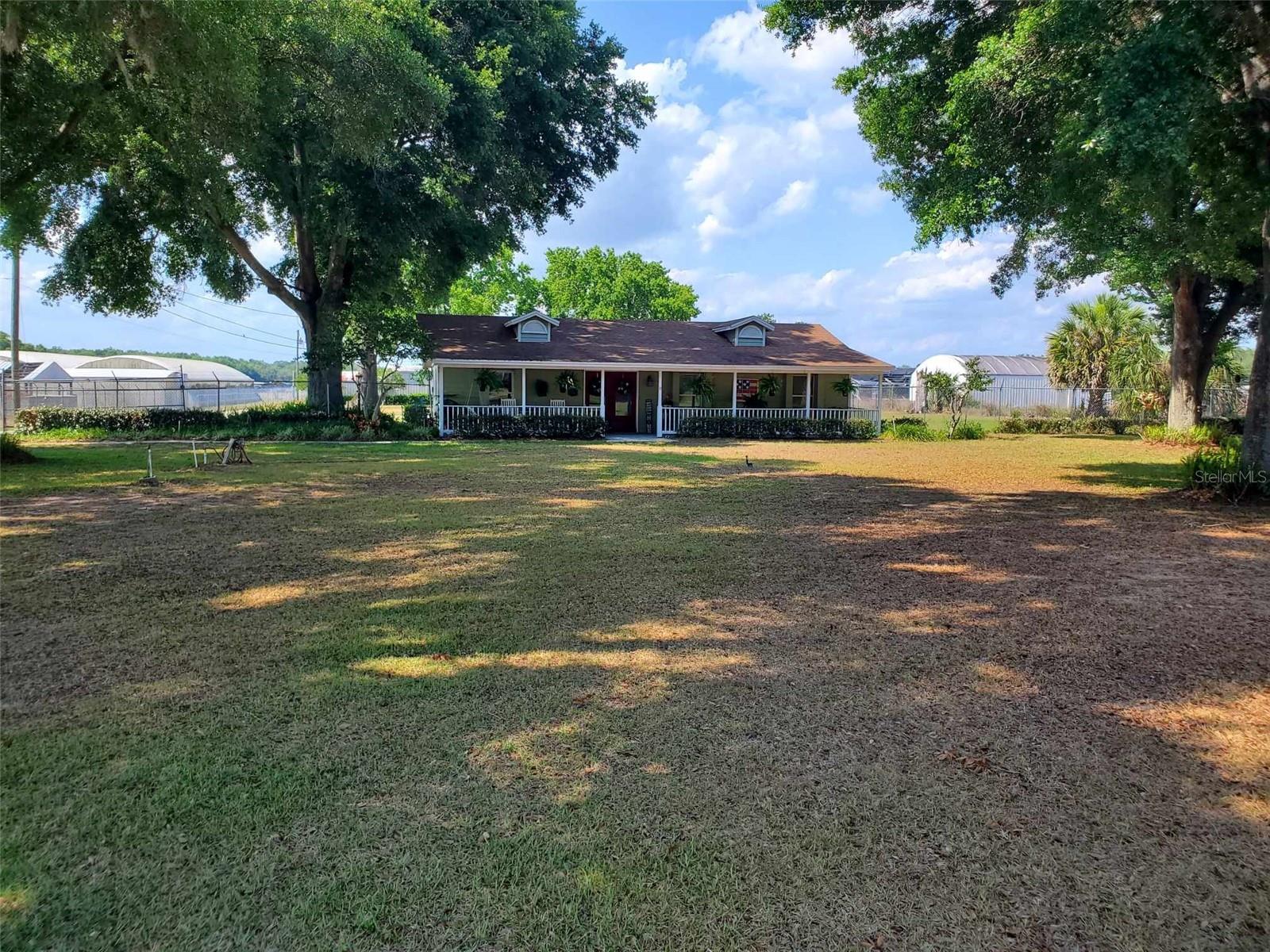 2103 W Kelly Park Rd Property Photo 2