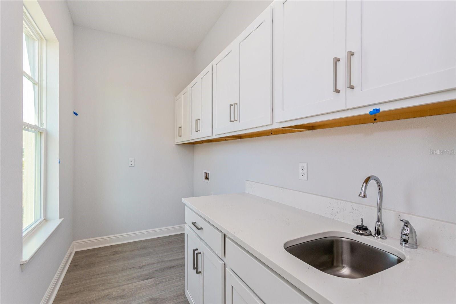 10125 Gobat Aly Property Photo 18