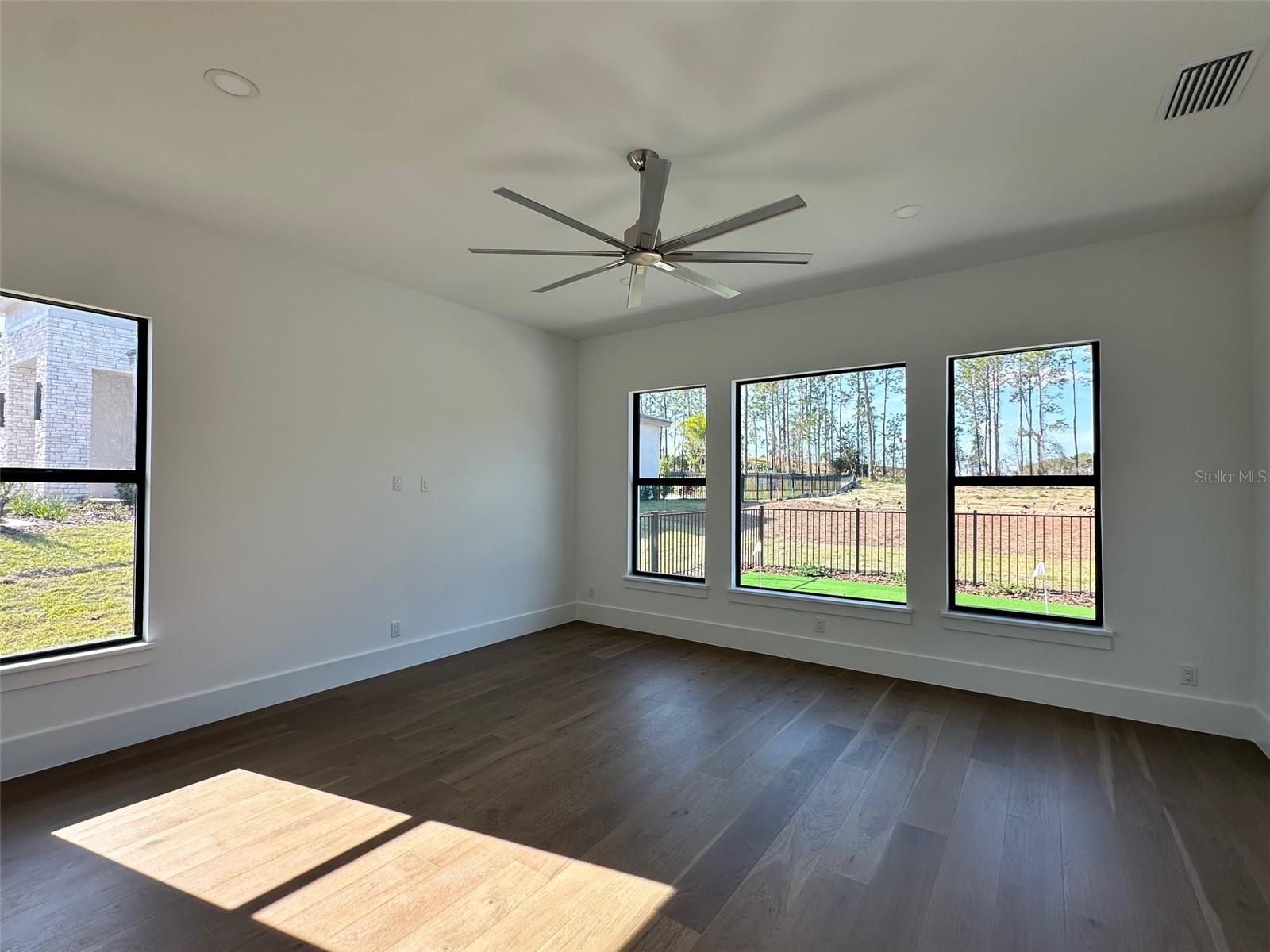 16122 Pendio Dr Property Photo 5