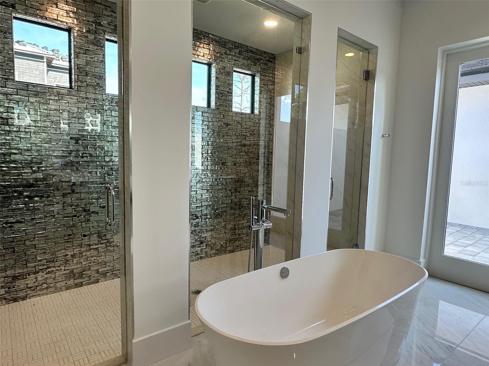 16122 Pendio Dr Property Photo 15