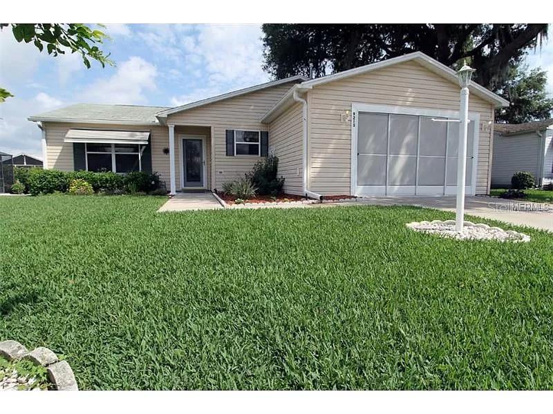 9215 Se 177th Simons Ln Property Photo 2