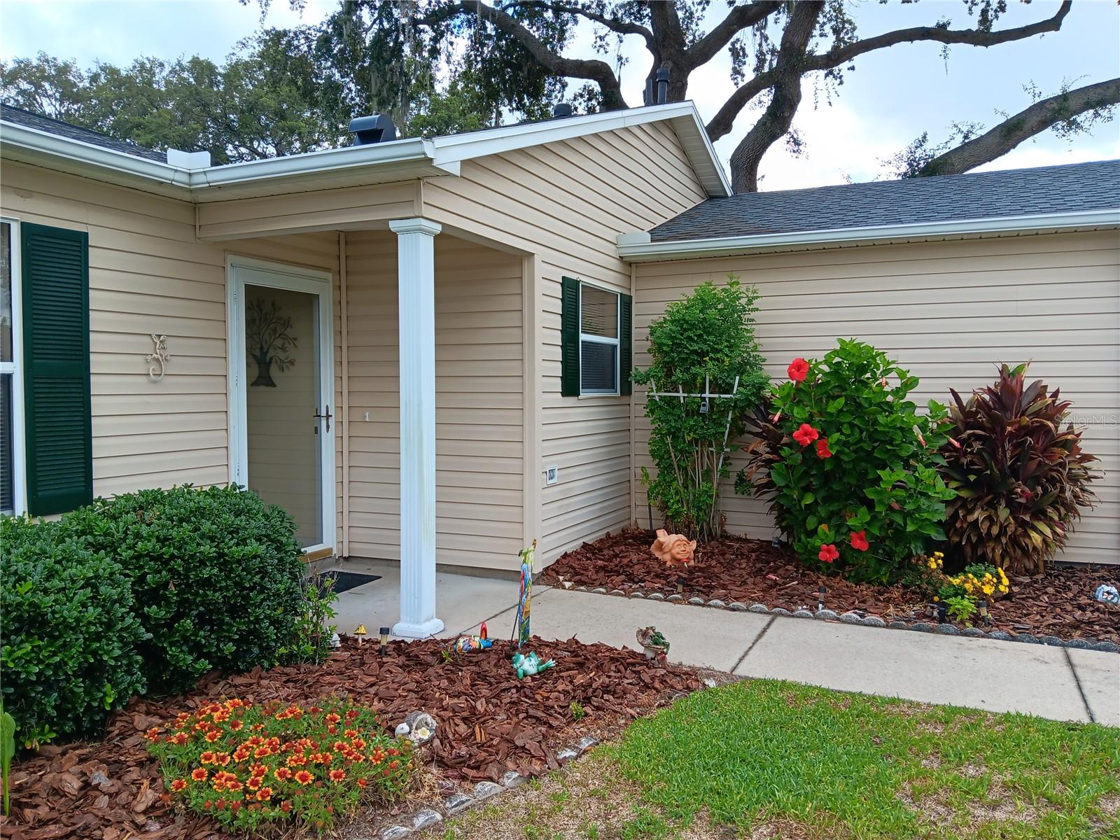 9215 Se 177th Simons Ln Property Photo 4