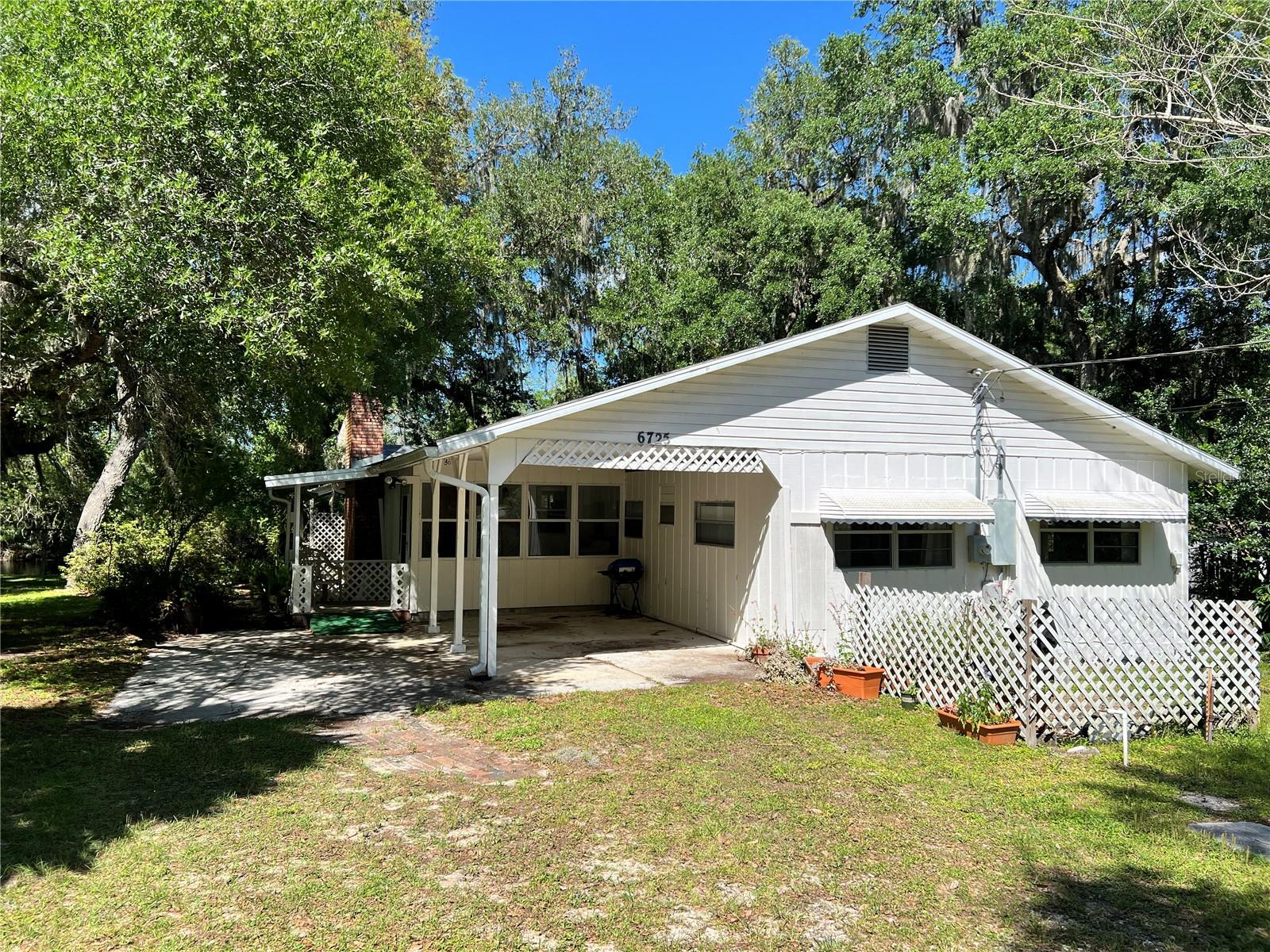 6725 S Whippoorwill Cir Property Photo 1