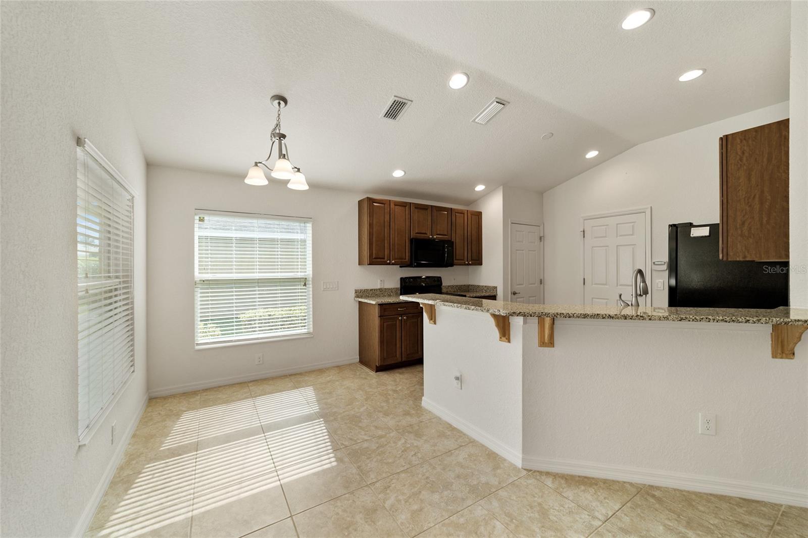 5072 Neptune Cir Property Photo 10