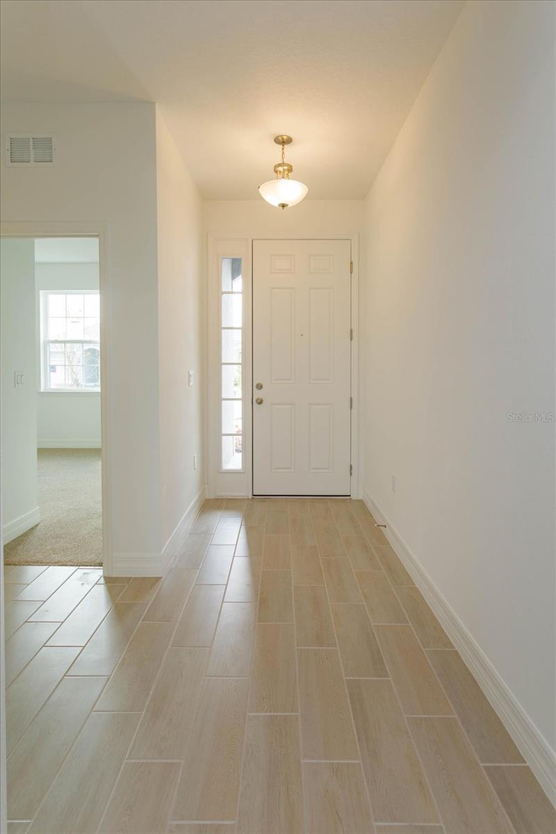 5807 Wallis Ln Property Photo 3
