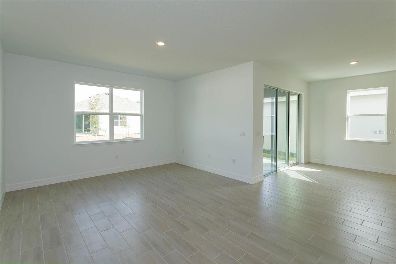 5807 Wallis Ln Property Photo 13