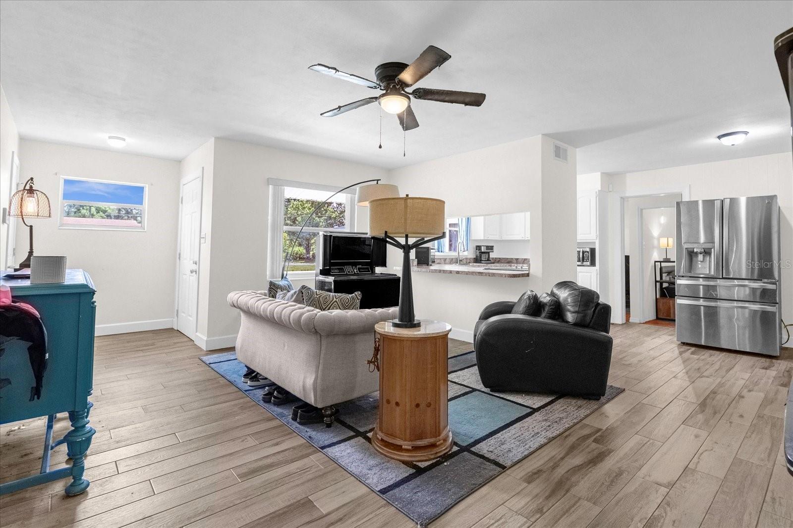 37102 Oak Ln Property Photo 5