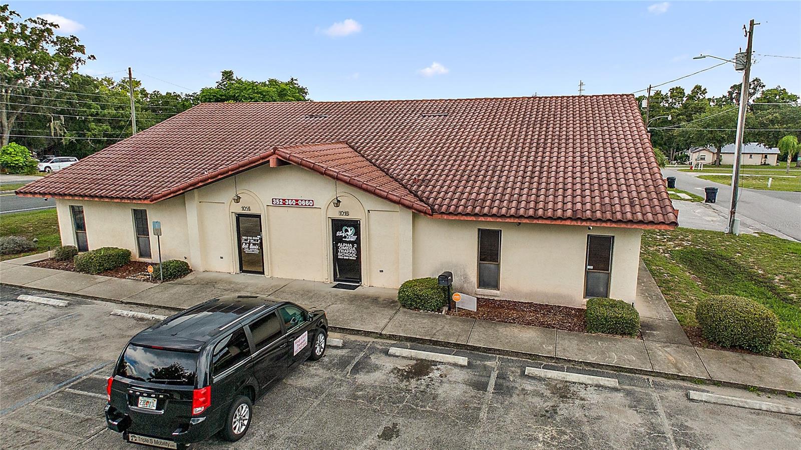 1020 & 1014 E North ( Us Hwy 441) Blvd Property Photo 2