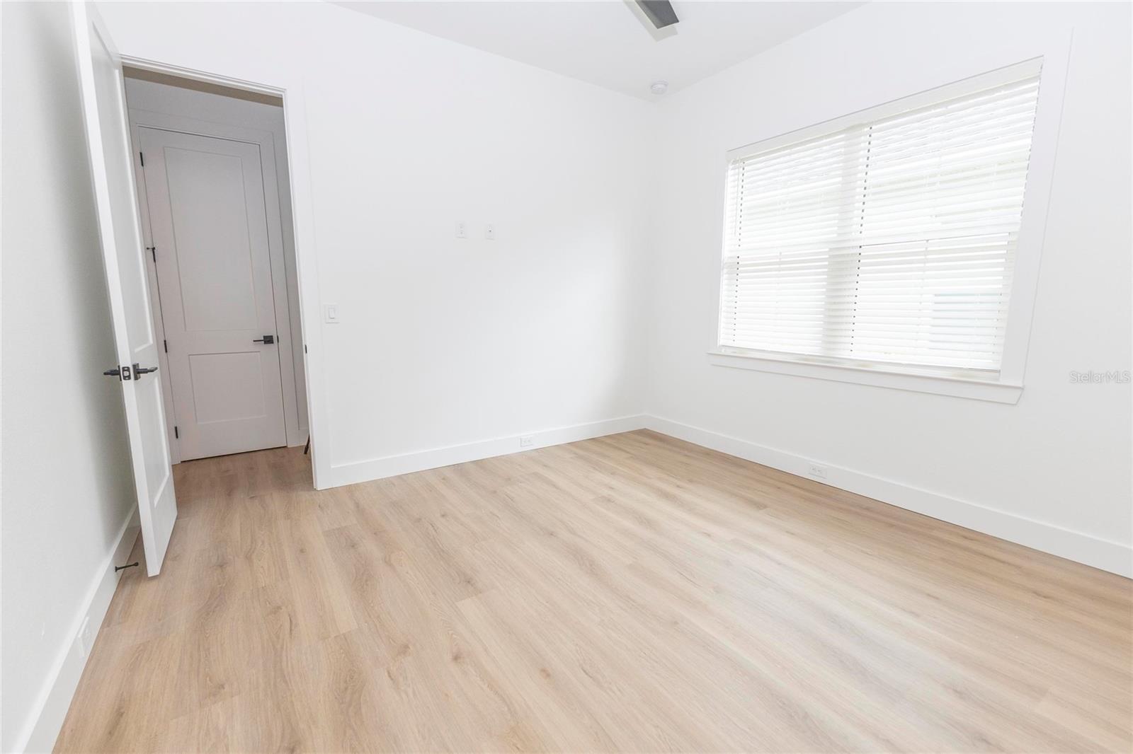 10619 Grand Oaks Blvd Property Photo 8