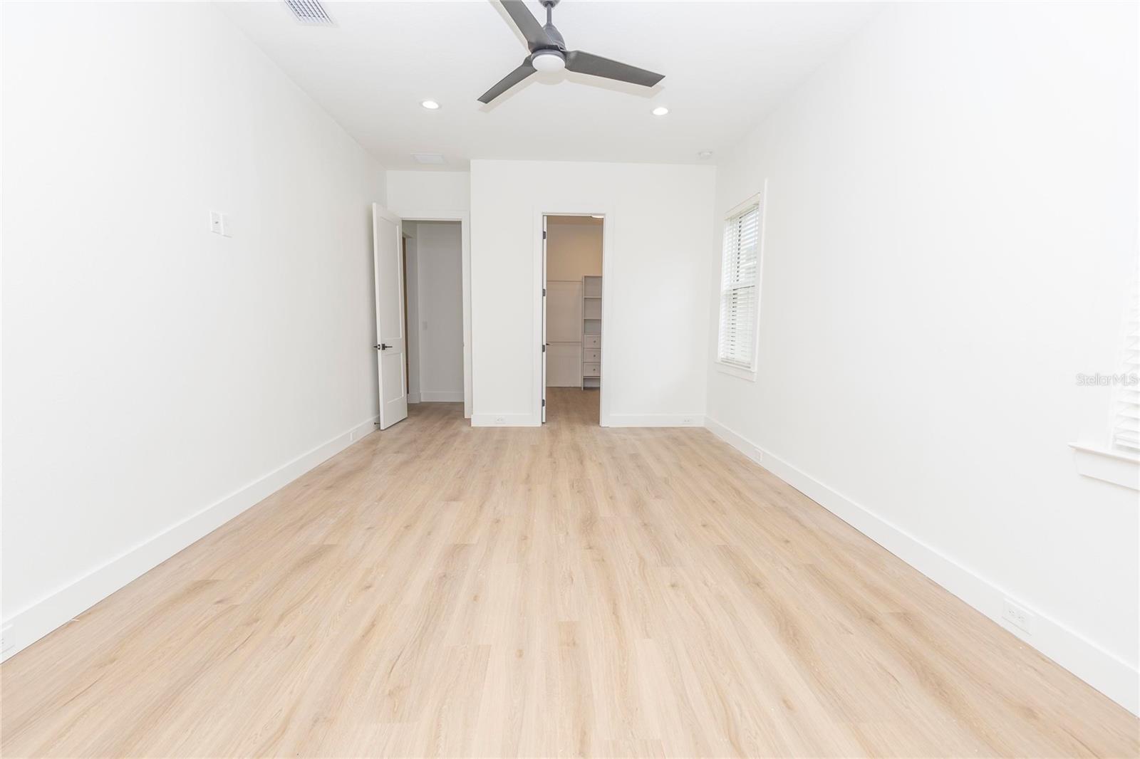 10619 Grand Oaks Blvd Property Photo 14