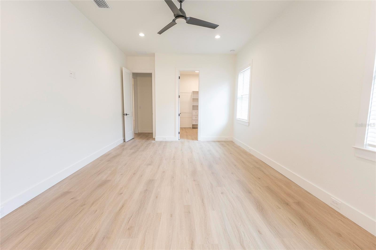 10619 Grand Oaks Blvd Property Photo 15