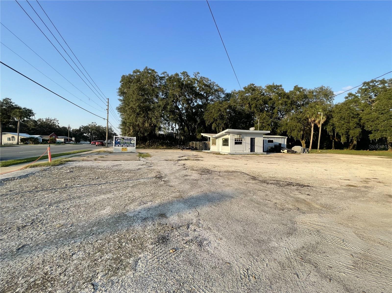 830 S Main St Property Photo 3