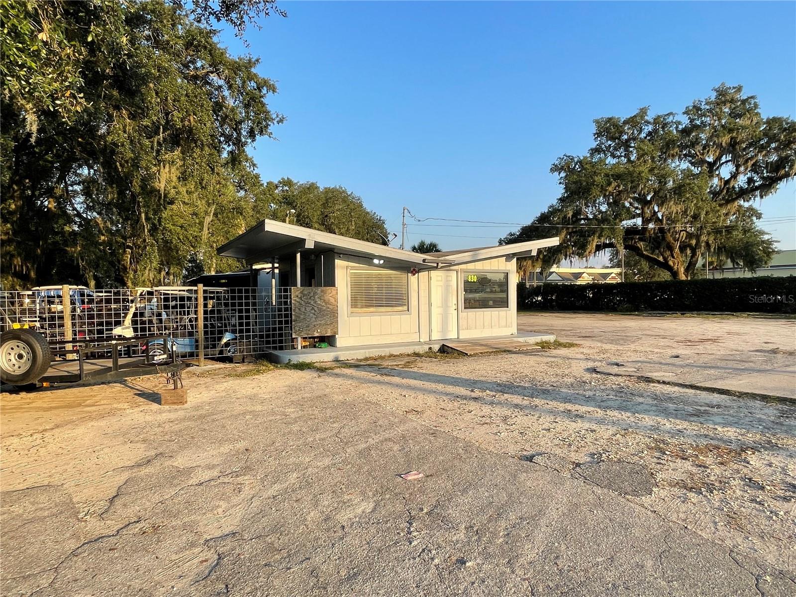 830 S Main St Property Photo 8