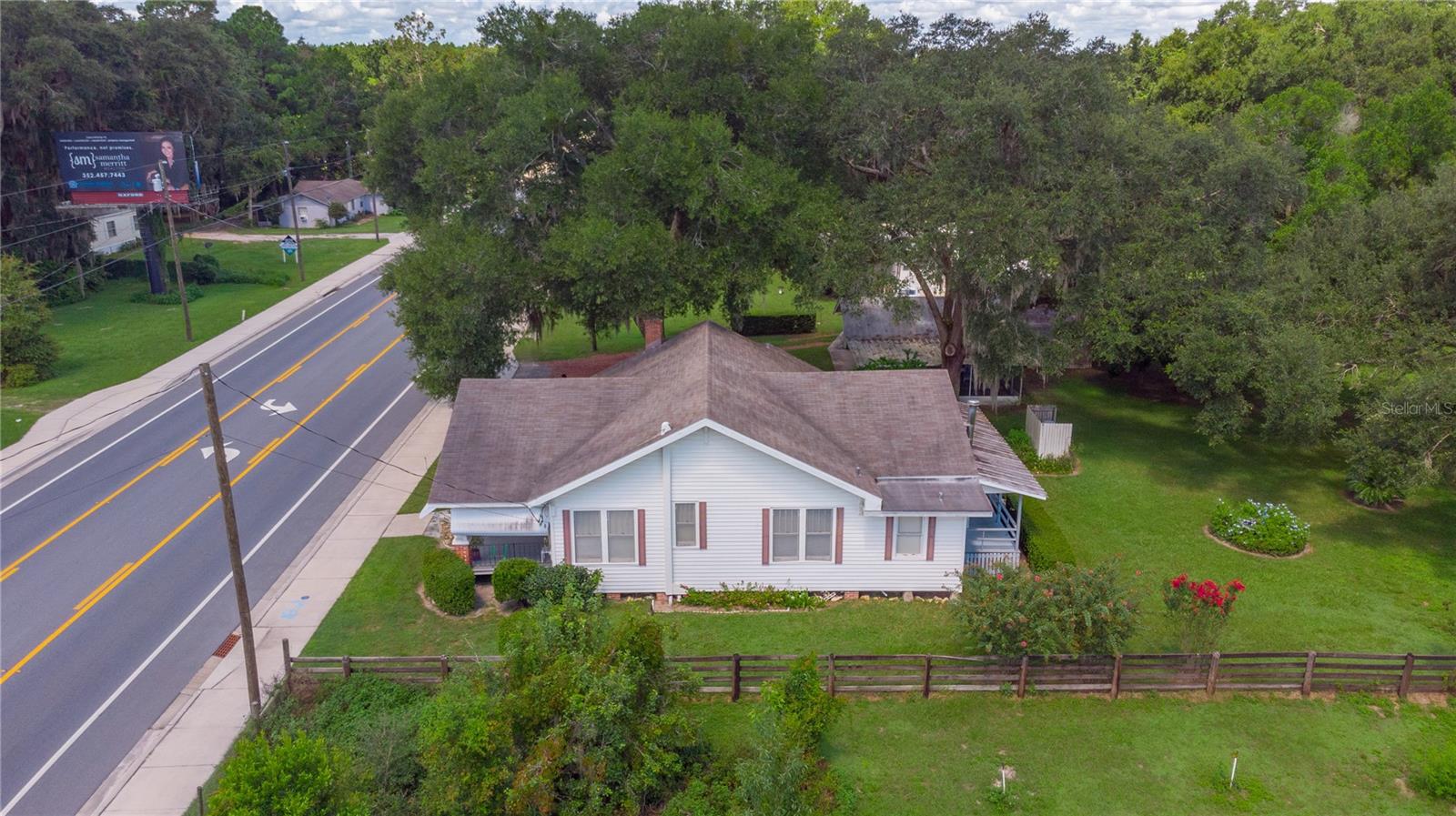 3778 E C-466 Rd Property Photo 2