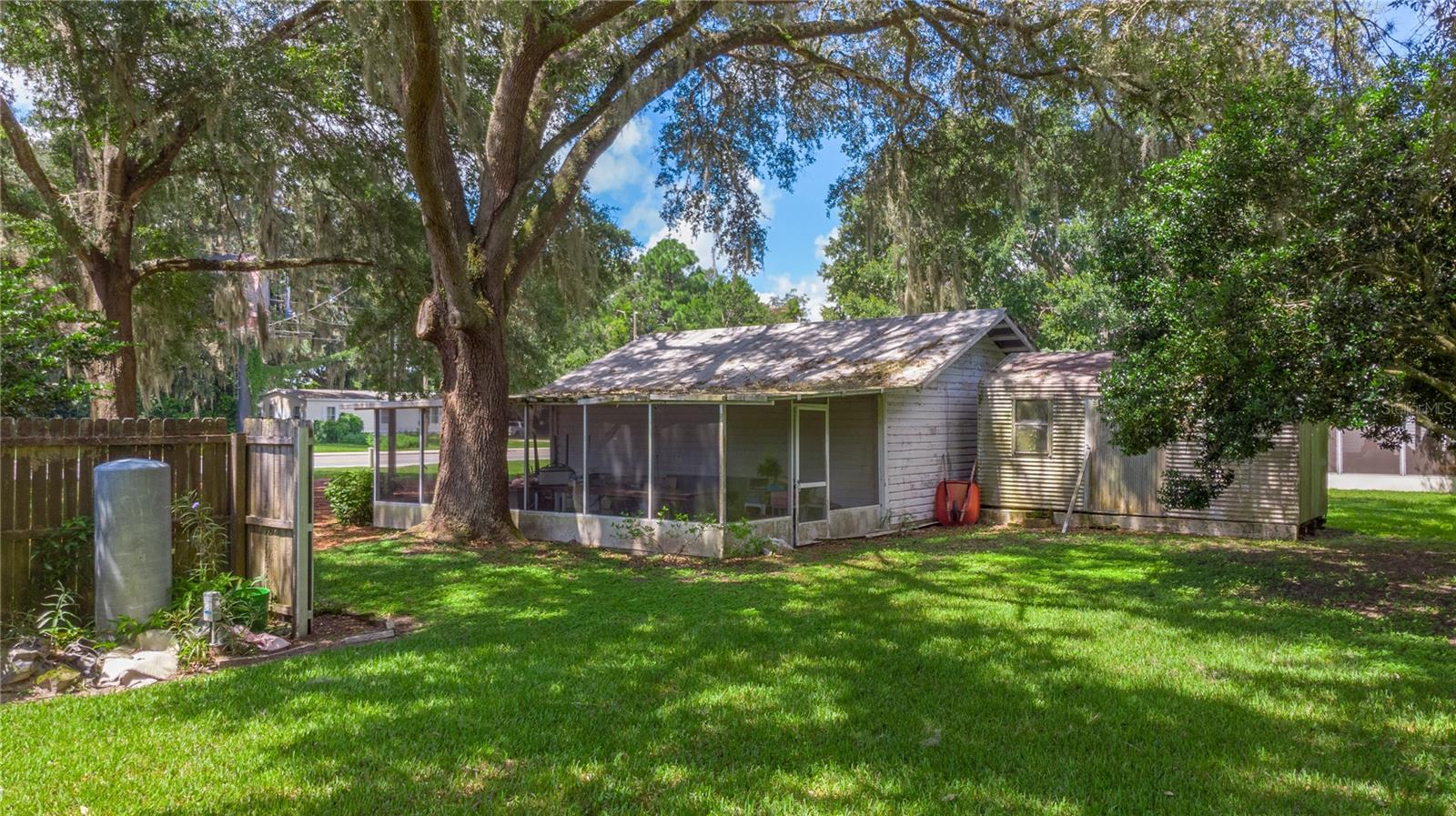 3778 E C-466 Rd Property Photo 13