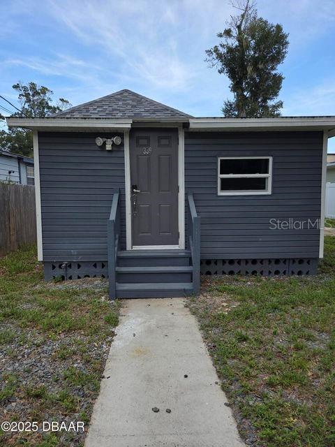 339 Maple St Property Photo 3