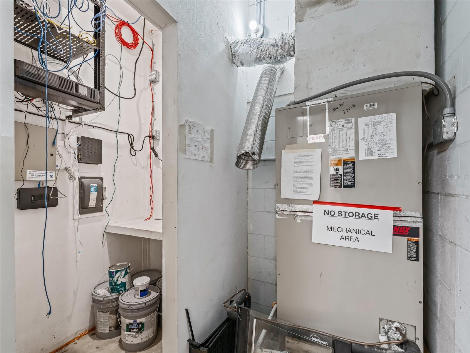 837 S Main St Property Photo 25