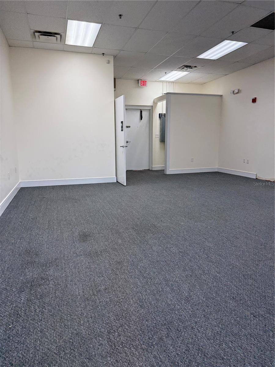 12302 Roper Blvd #102 Property Photo 3