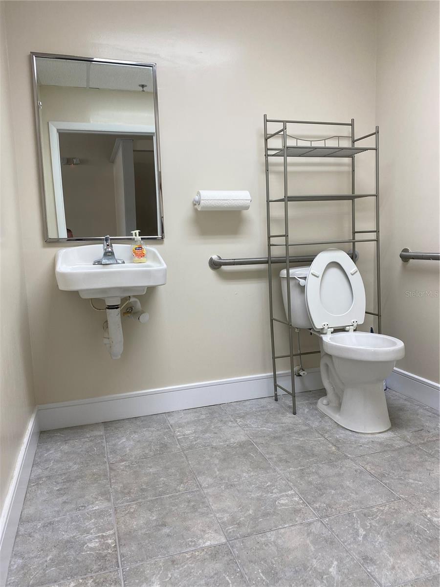 12302 Roper Blvd #102 Property Photo 5