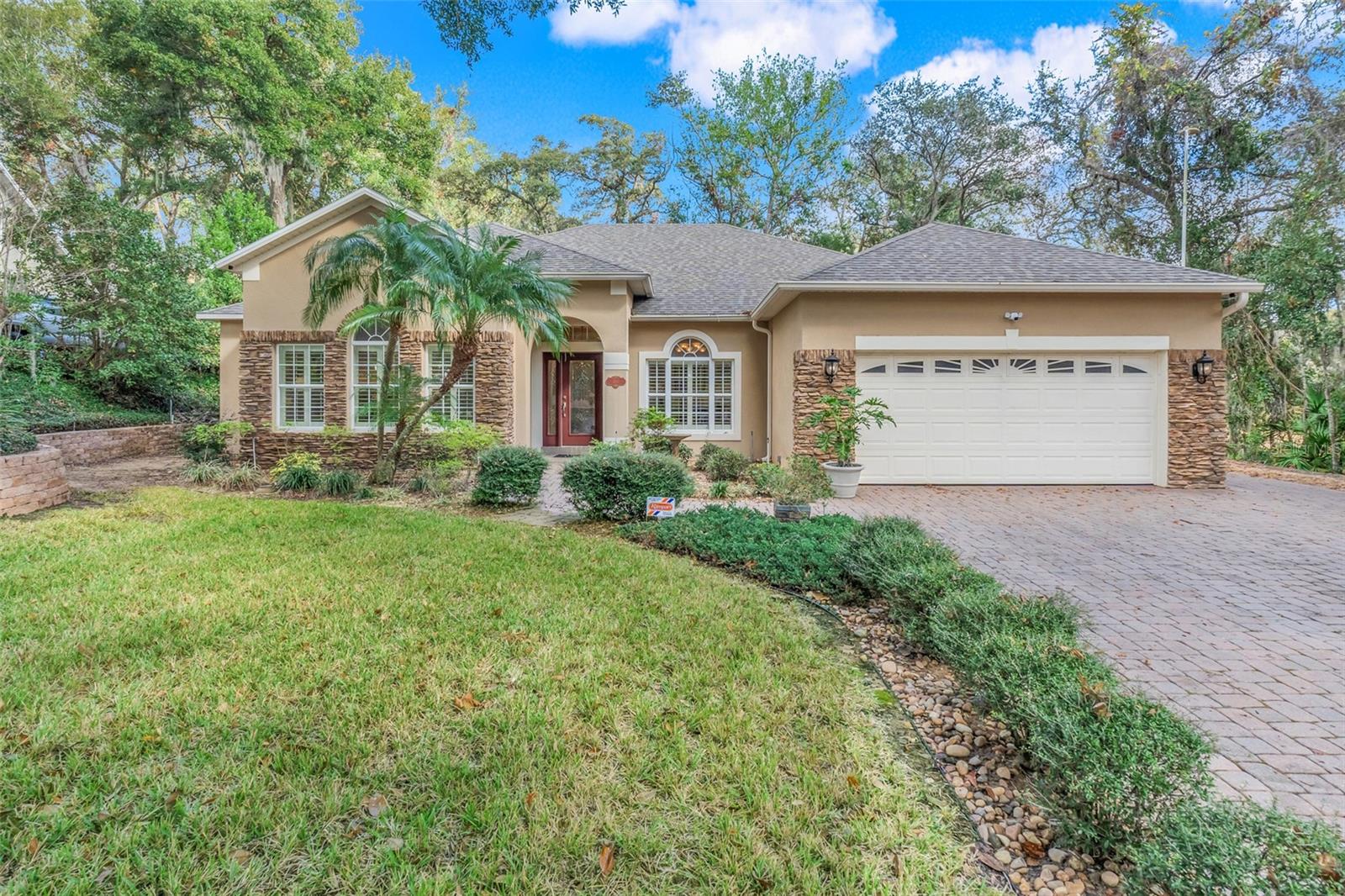 583 SUMMERWOOD DR Property Photo 1