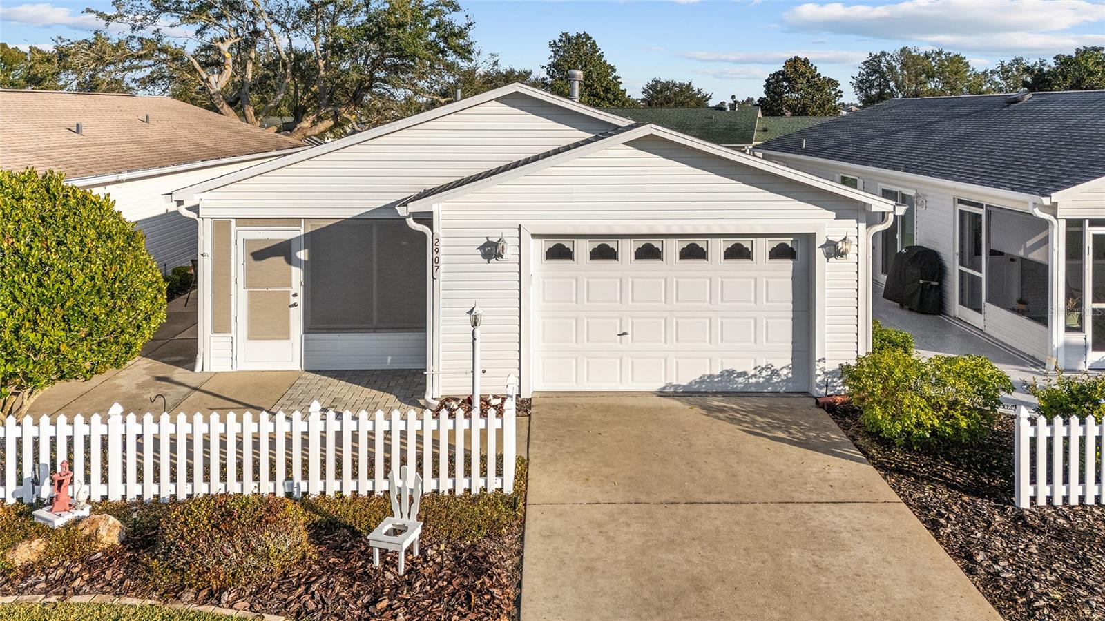 2907 Barboza Dr Property Photo 1