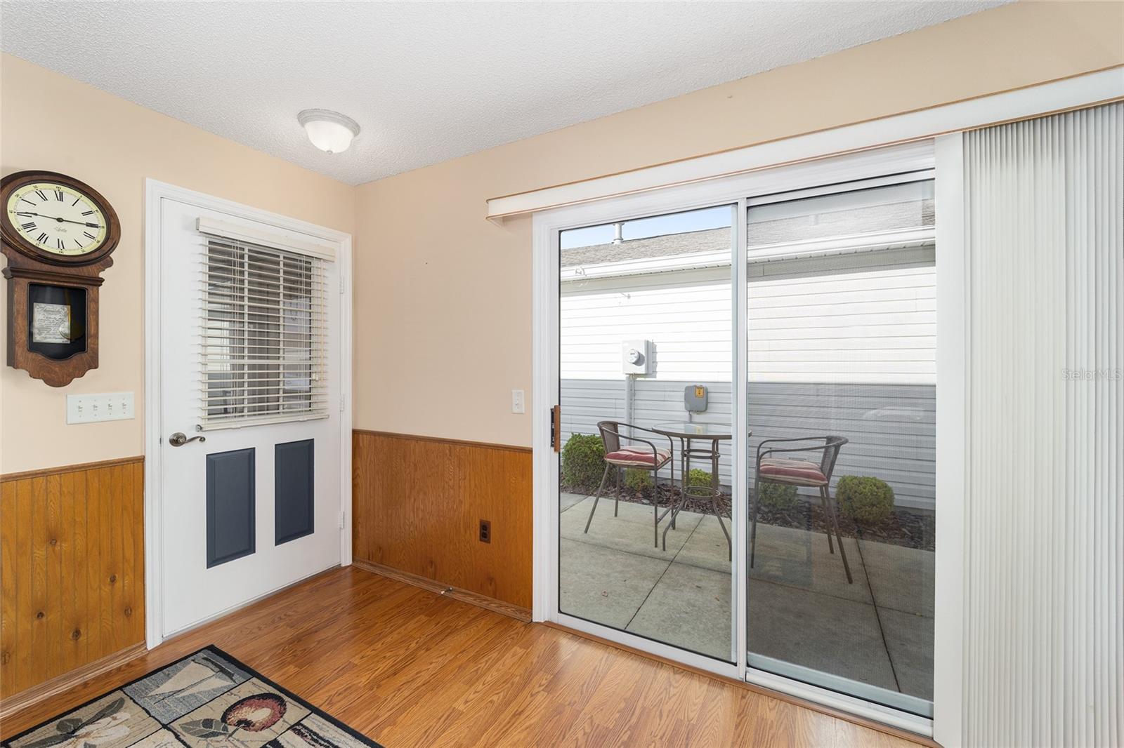 2907 Barboza Dr Property Photo 10