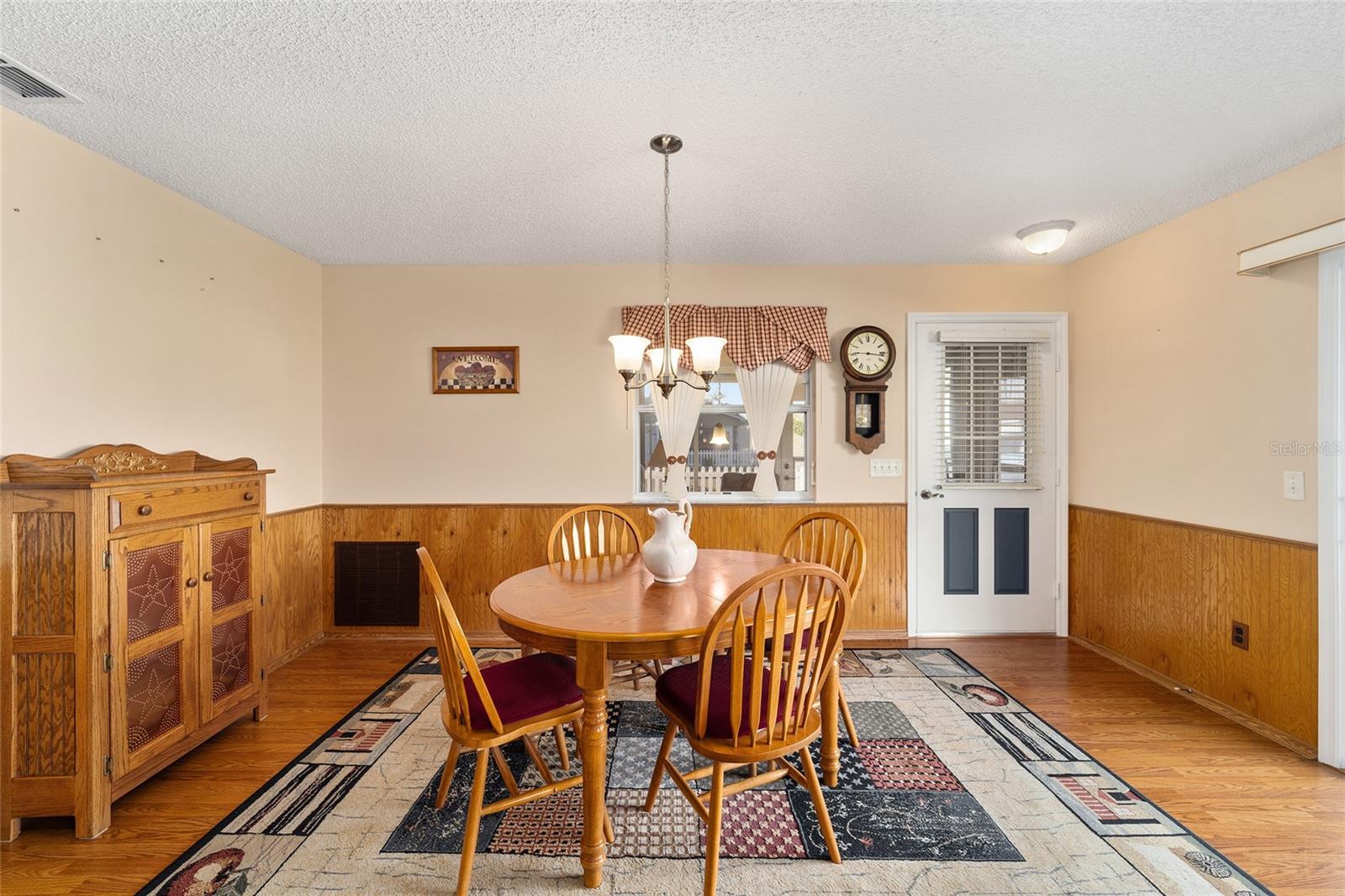 2907 Barboza Dr Property Photo 11