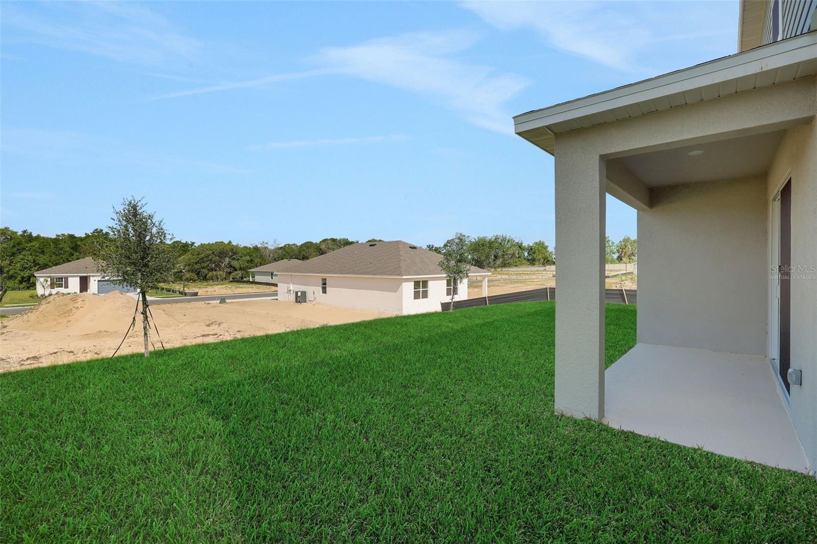 2833 Supermarine Rd Property Photo 3