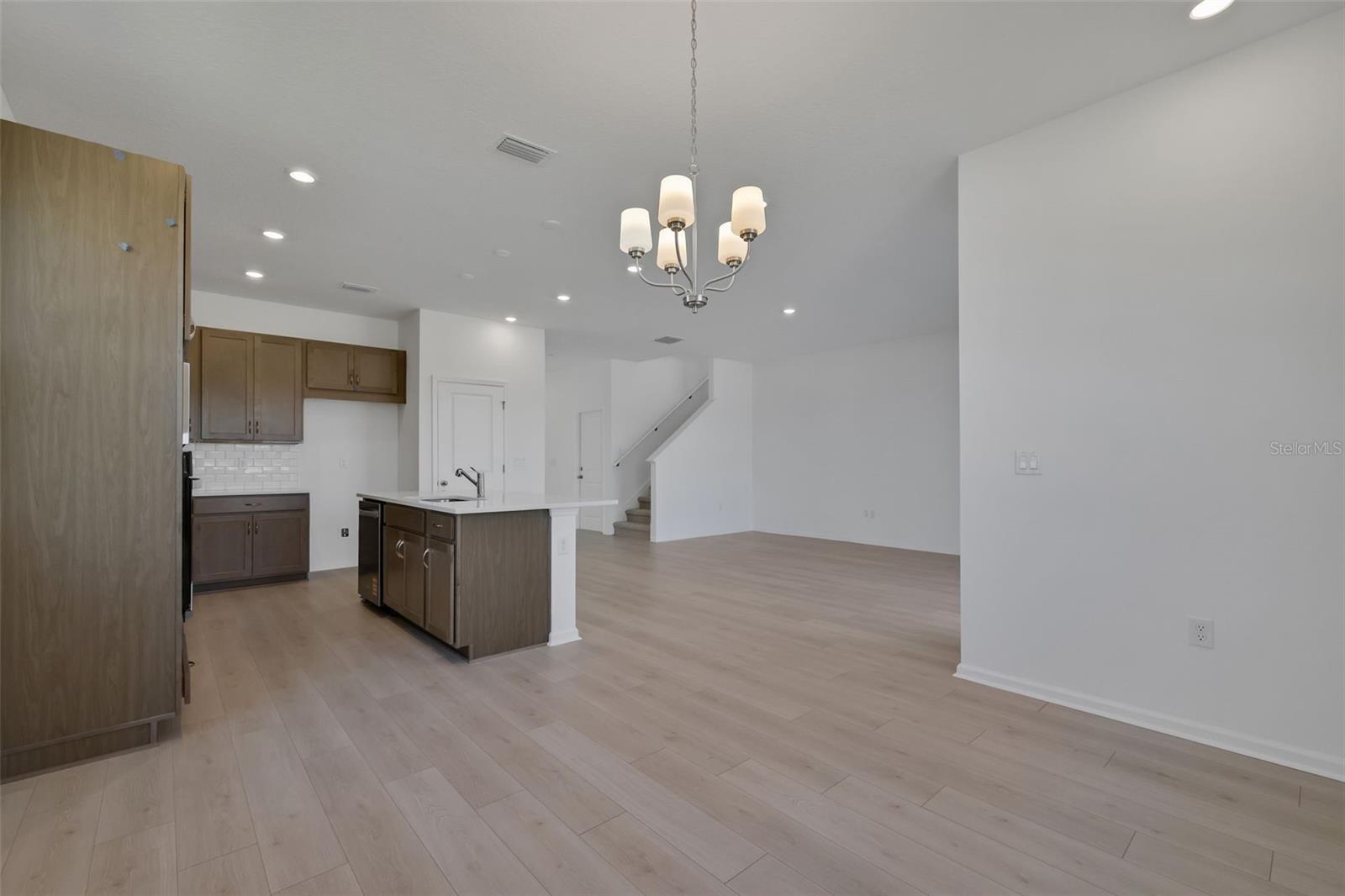 2833 Supermarine Rd Property Photo 8