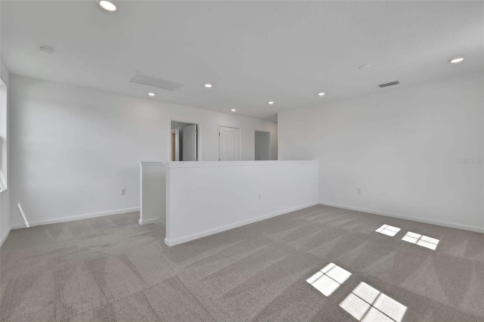 2833 Supermarine Rd Property Photo 19