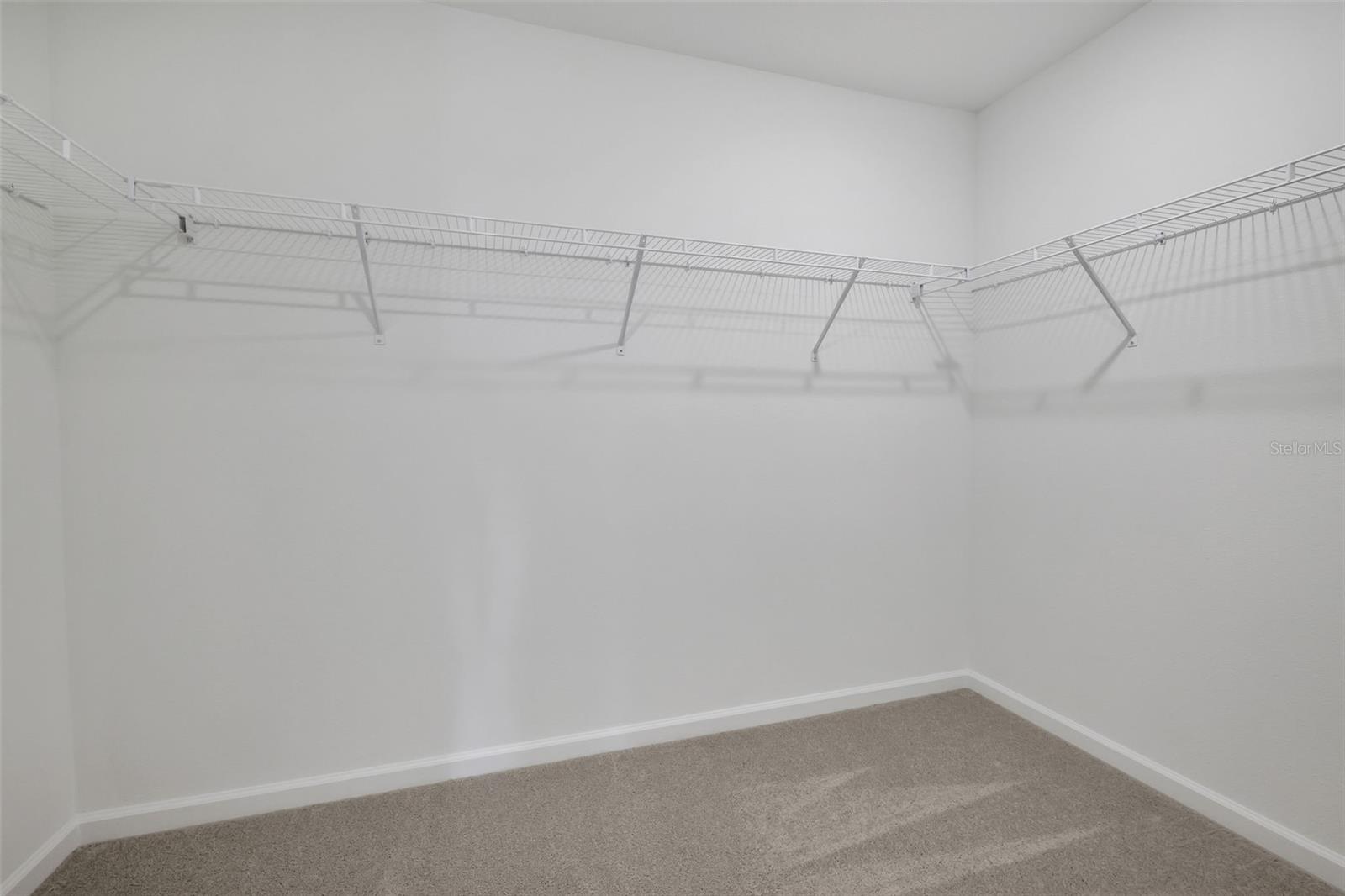 2833 Supermarine Rd Property Photo 27