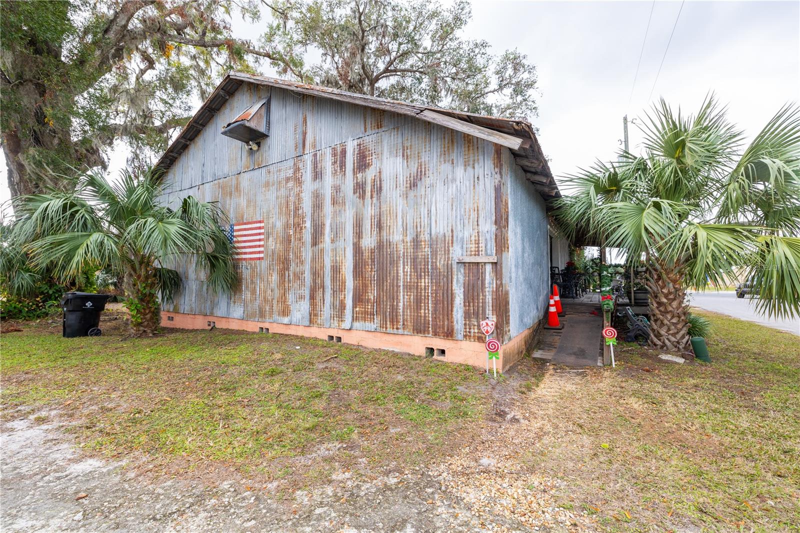 15 S Market Blvd Property Photo 17