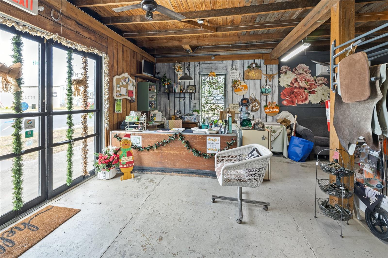 15 S Market Blvd Property Photo 39