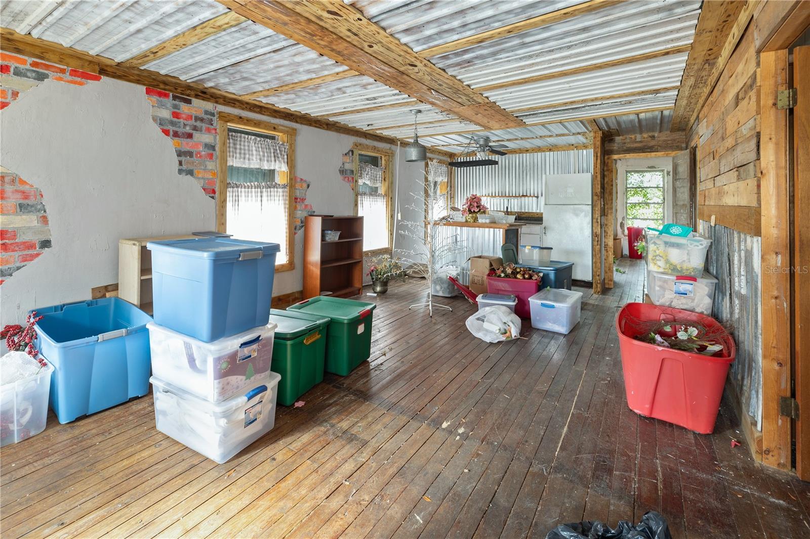 15 S Market Blvd Property Photo 58