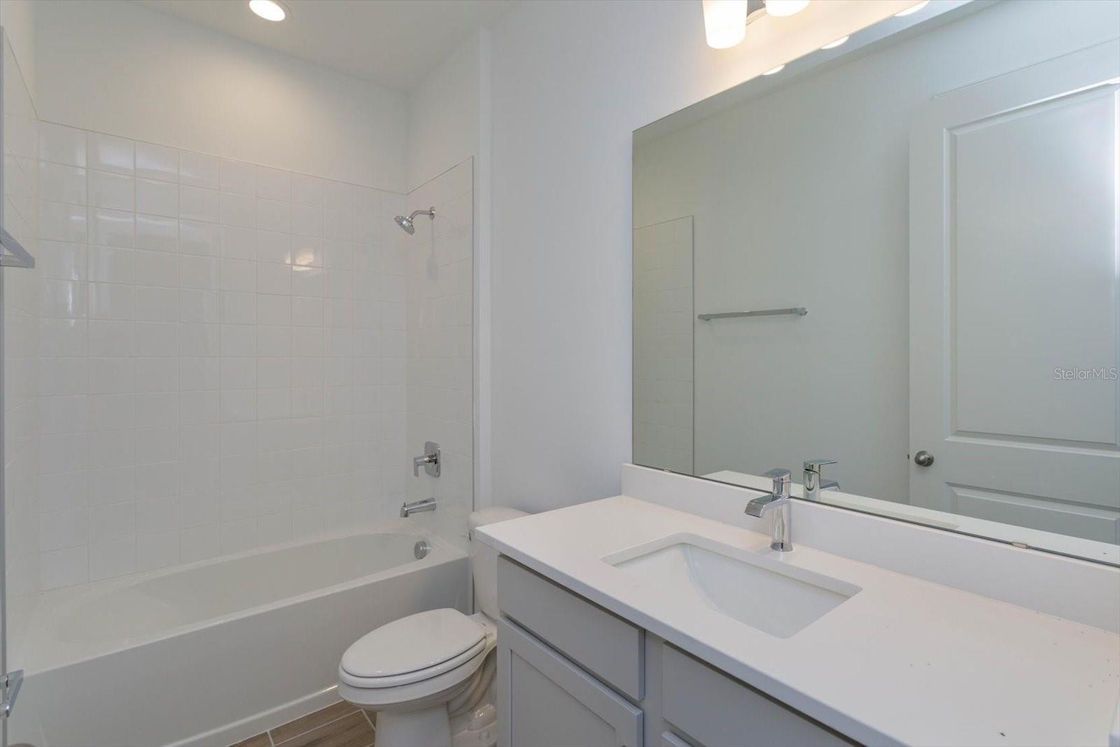 2137 Sunshine Peak Dr Property Photo 18