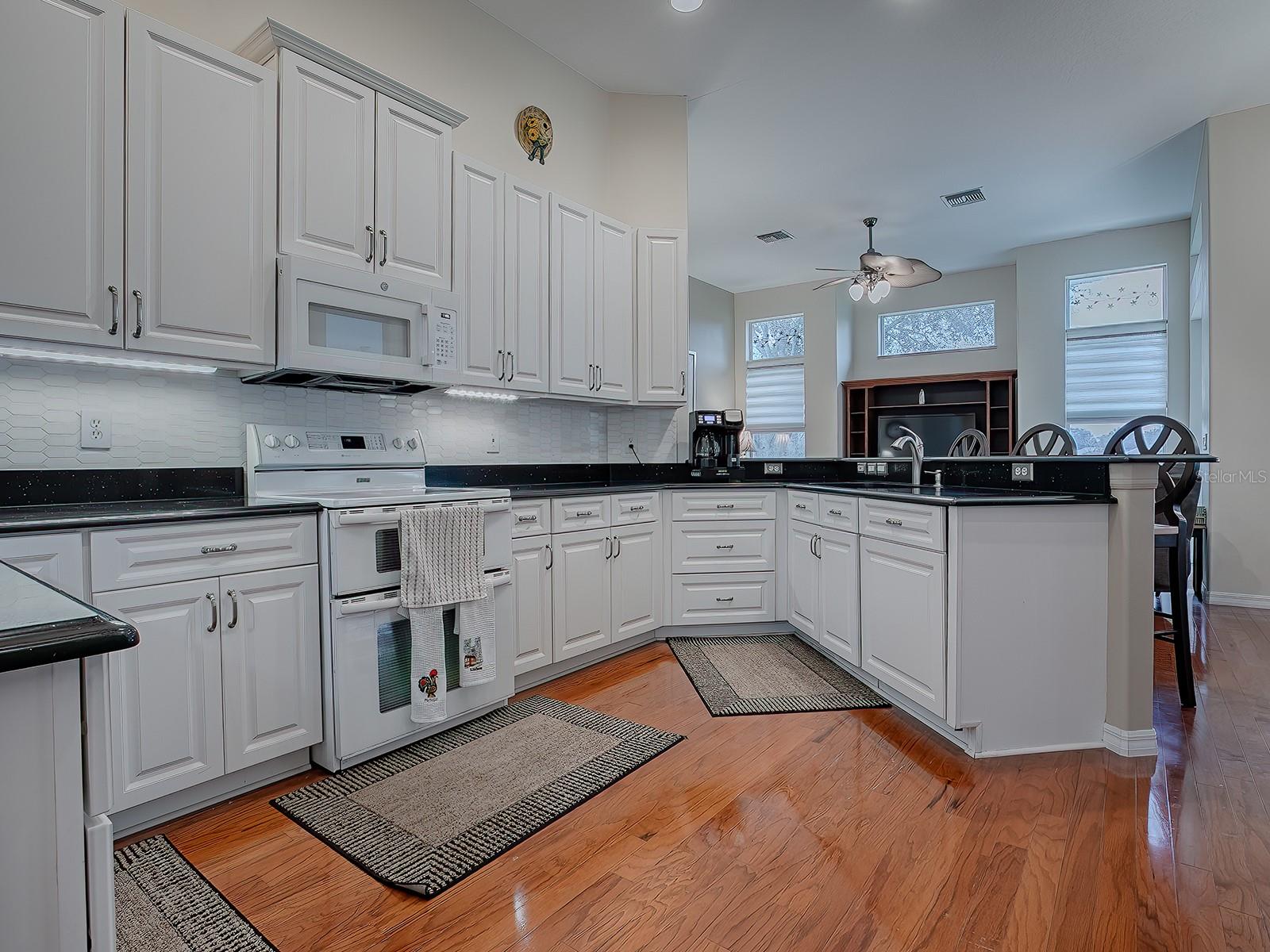 5626 Squires Dr Property Photo 13