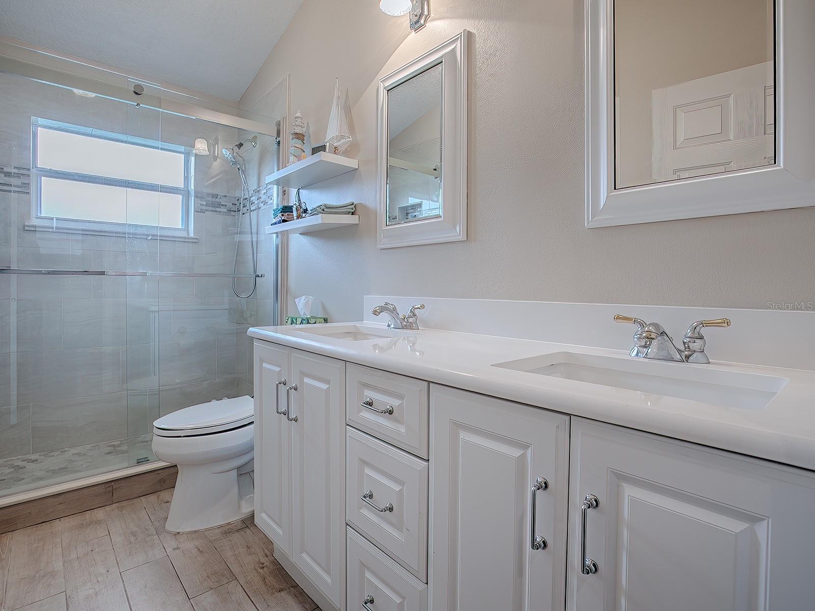 5626 Squires Dr Property Photo 33